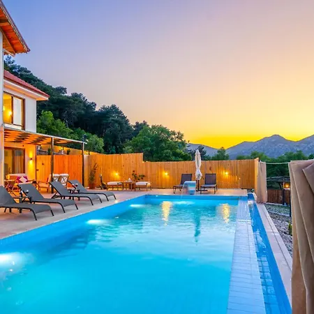 Casa Luna Villa *