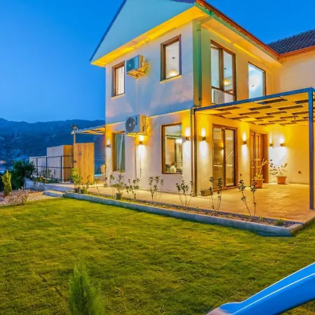 Casa Luna Villa *
